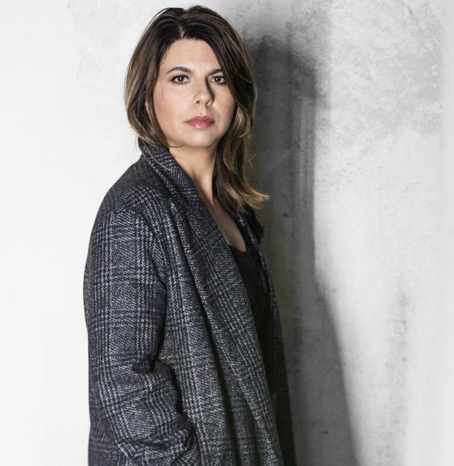 Geppi Cucciari: «Nel mio teatro, che emozione. Il boom tv? Condurre mi diverte»