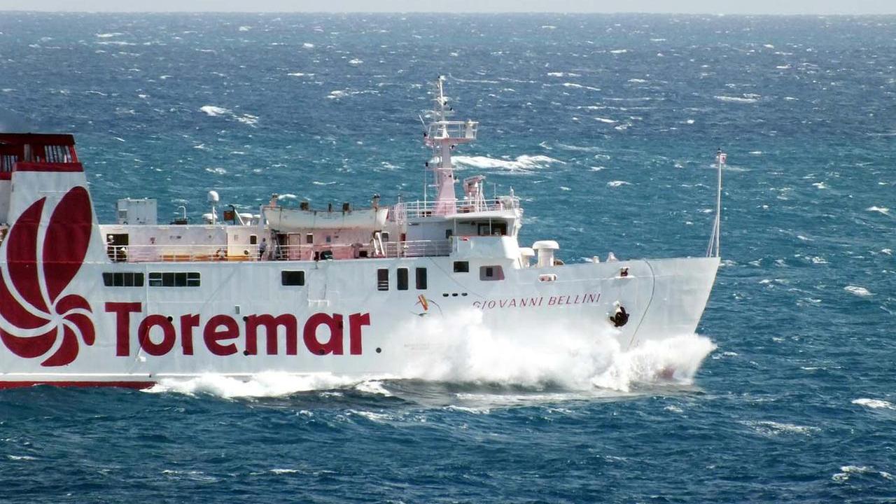 Elba, licenziamenti Toremar: perché i marittimi ora hanno paura di andare a casa