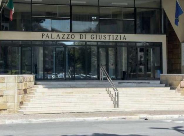 
	Il tribunale di Grosseto

