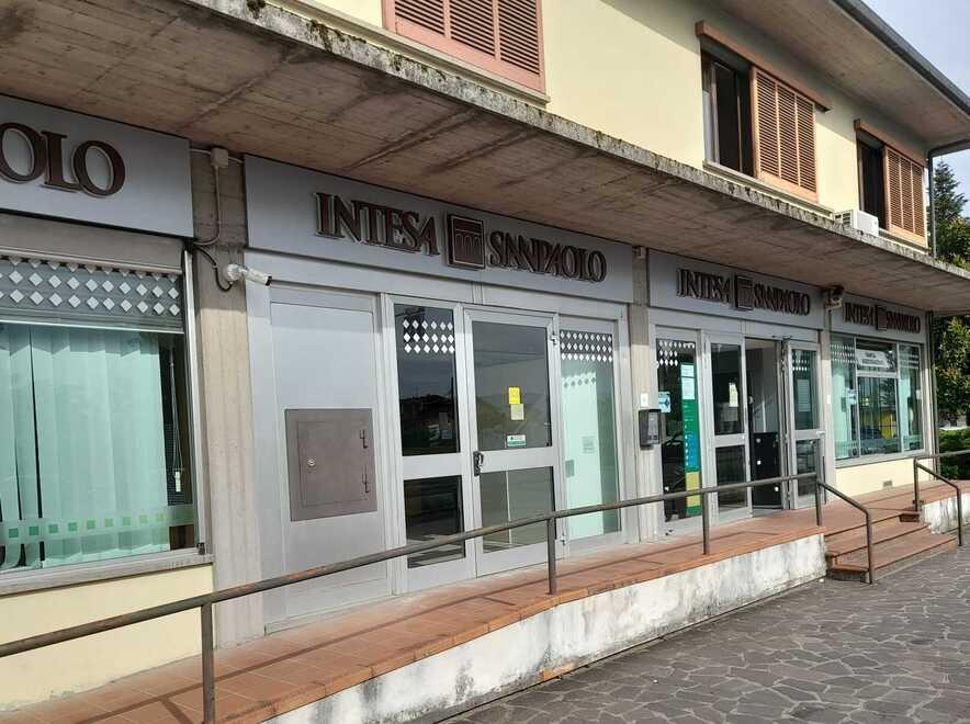 
	La filiale di Intesa Sanpaolo a Ponte Buggianese

