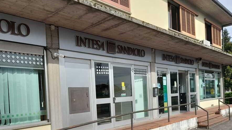 La filiale di Intesa Sanpaolo a Ponte Buggianese