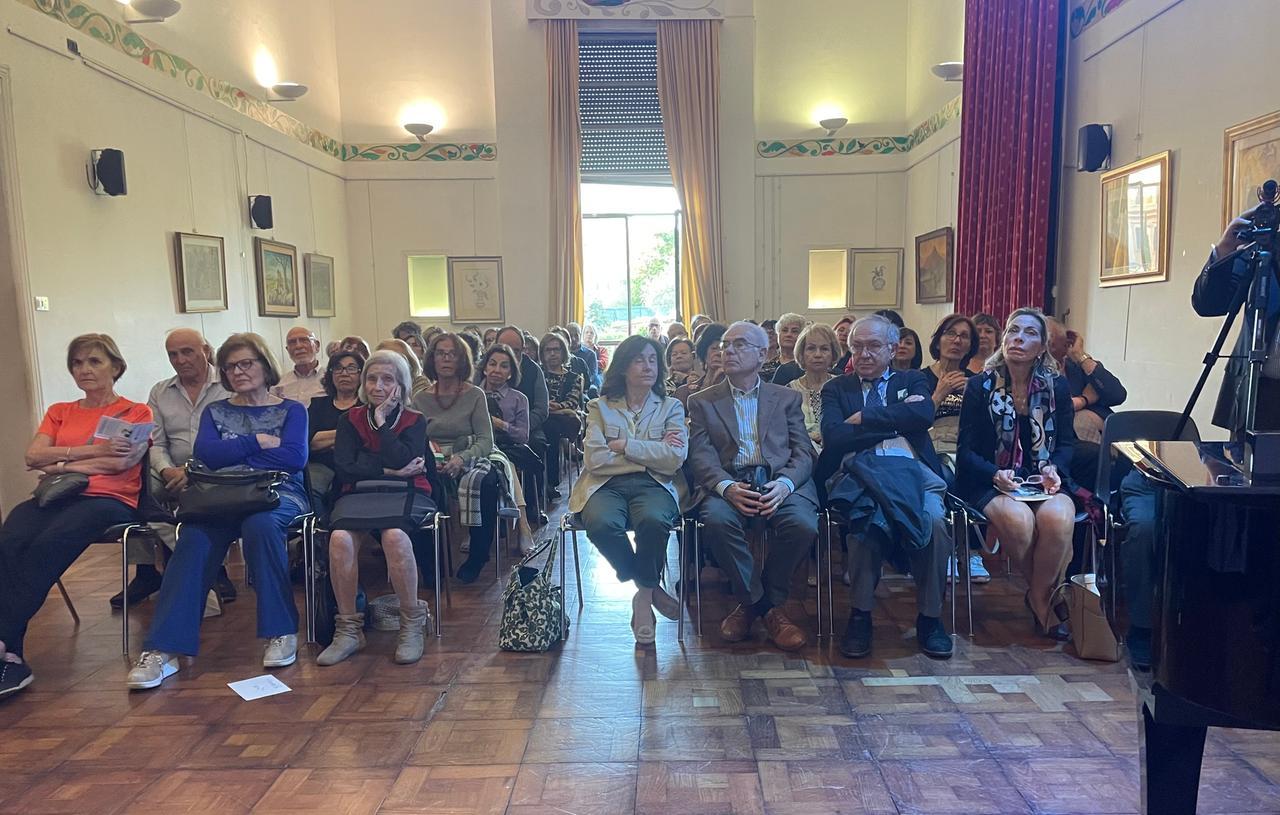 Al Gremio dei sardi di Roma gran pomeriggio con Neria De Giovanni e il suo ultimo libro: “Europa”