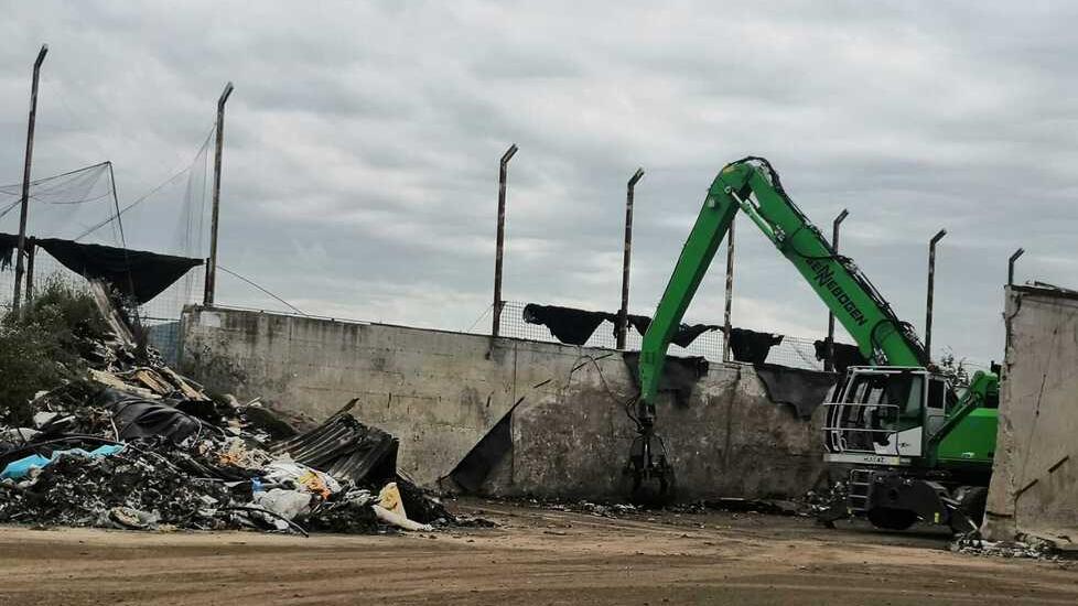 Livorno, nella ex Lonzi una speranza oltre i rifiuti: «Sarà un parco per i bambini»