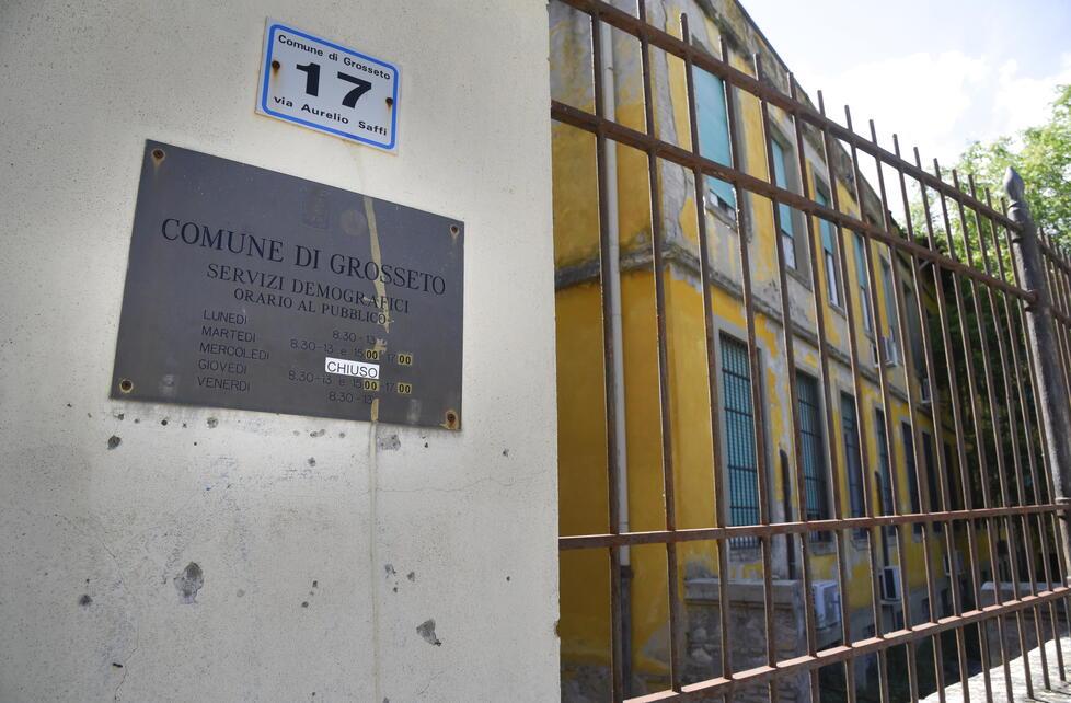 Anagrafe a Grosseto, stop alle telefonate: gli appuntamenti solo online