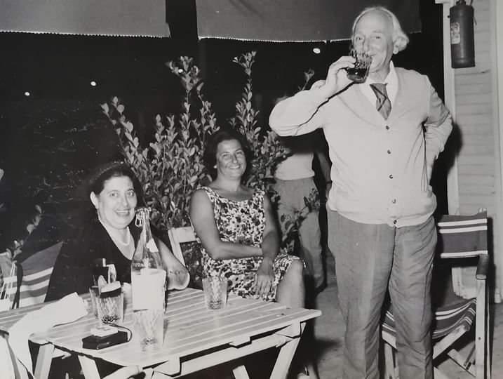 Vittorina Mariani, Francesca Rosati e Umberto Vittorini a Forte dei Marmi