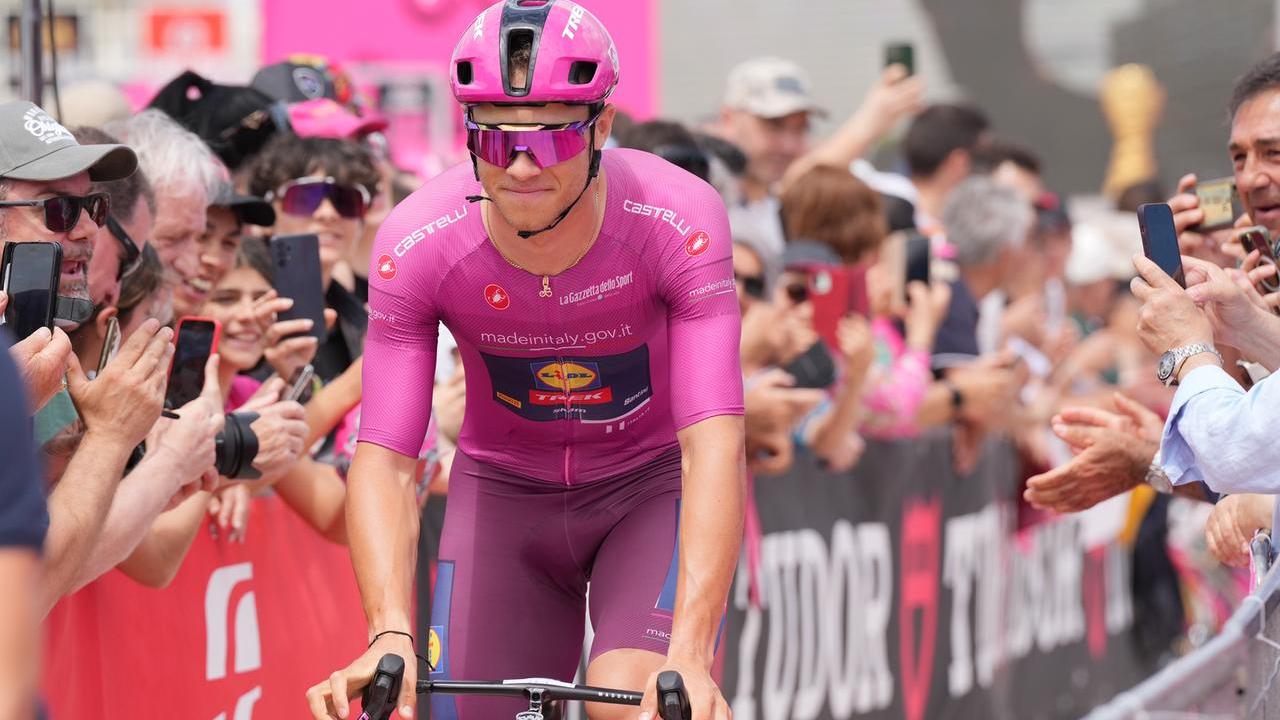 Giro d’Italia, Jonathan Milan fa tris e arriva per primo a Cento