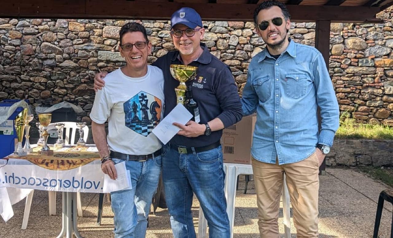 
	Al centro il candidato maestro livornese Marco Ceccarini

