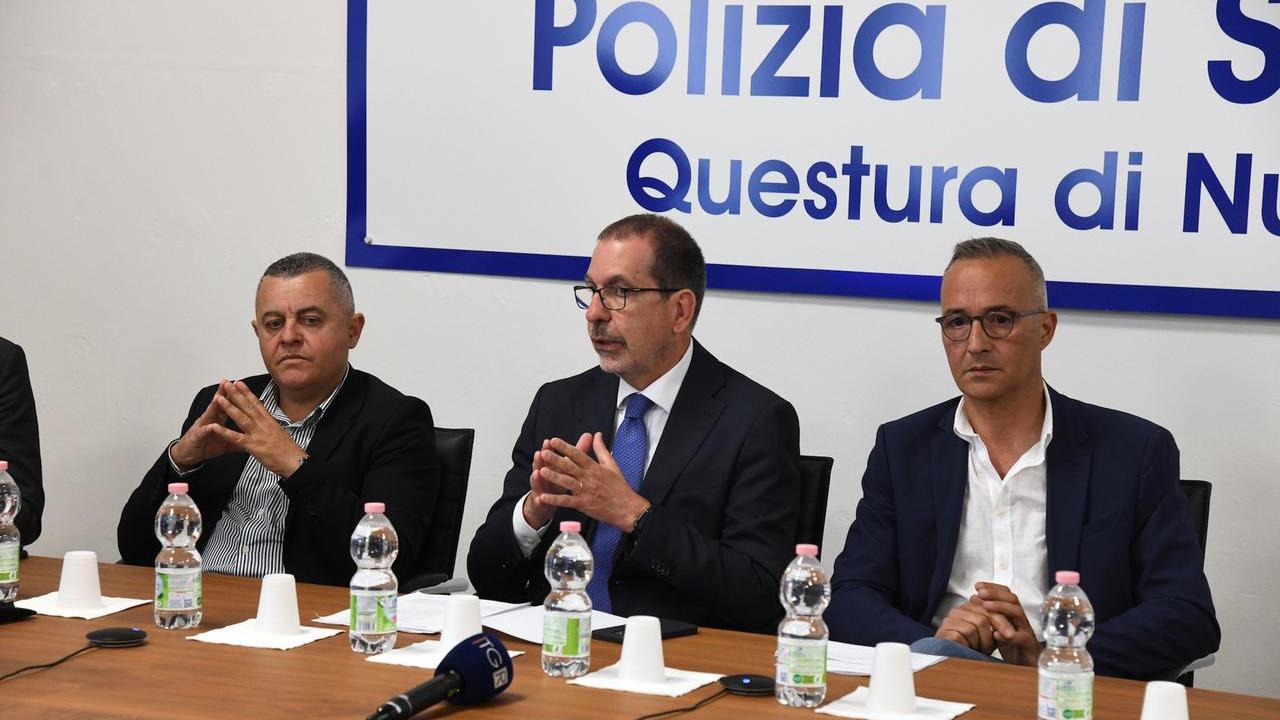 (da sinistra)Ambrogio Guiso del Consorsio di Bonifica ,il prefetto di Nuoro Giancarlo Dionisi, Alessandro Serra direttore provinciale Coldiretti Nuoro-Ogliastra