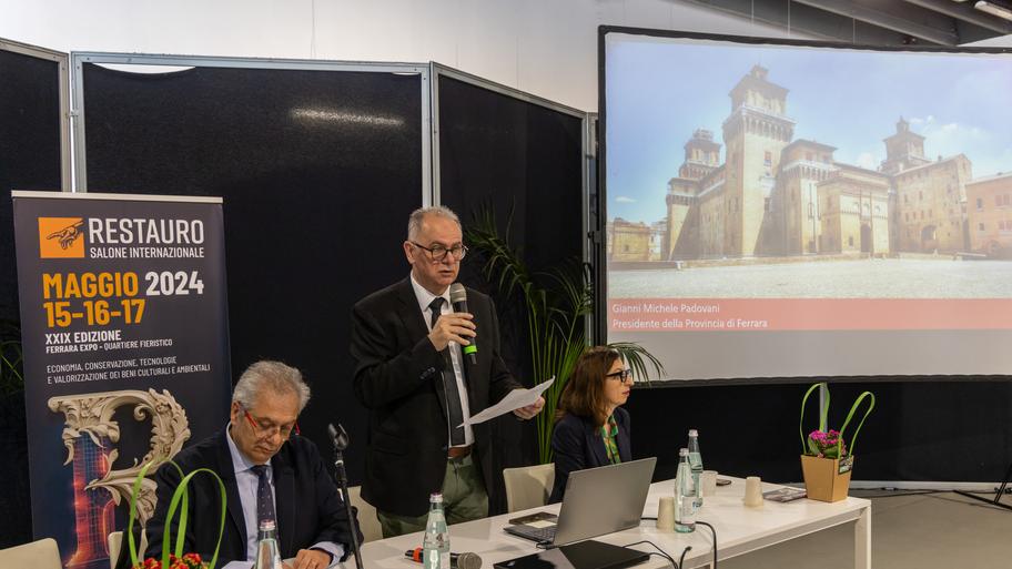 Ferrara, via ai lavori post-sisma del Castello Estense che rimarrà chiuso per alcuni anni
