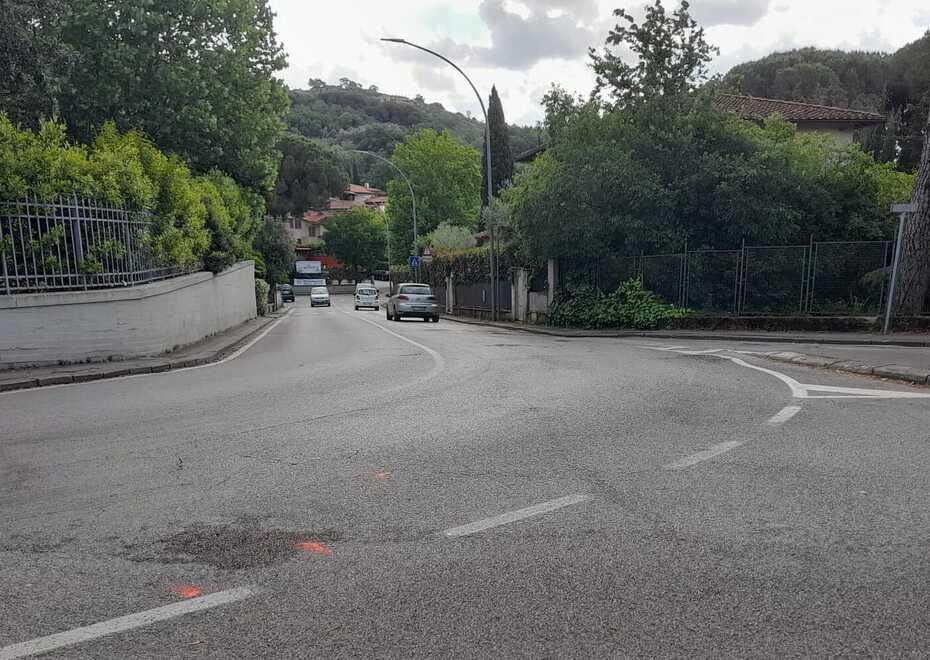 
	L'incrocio con via Diaz

