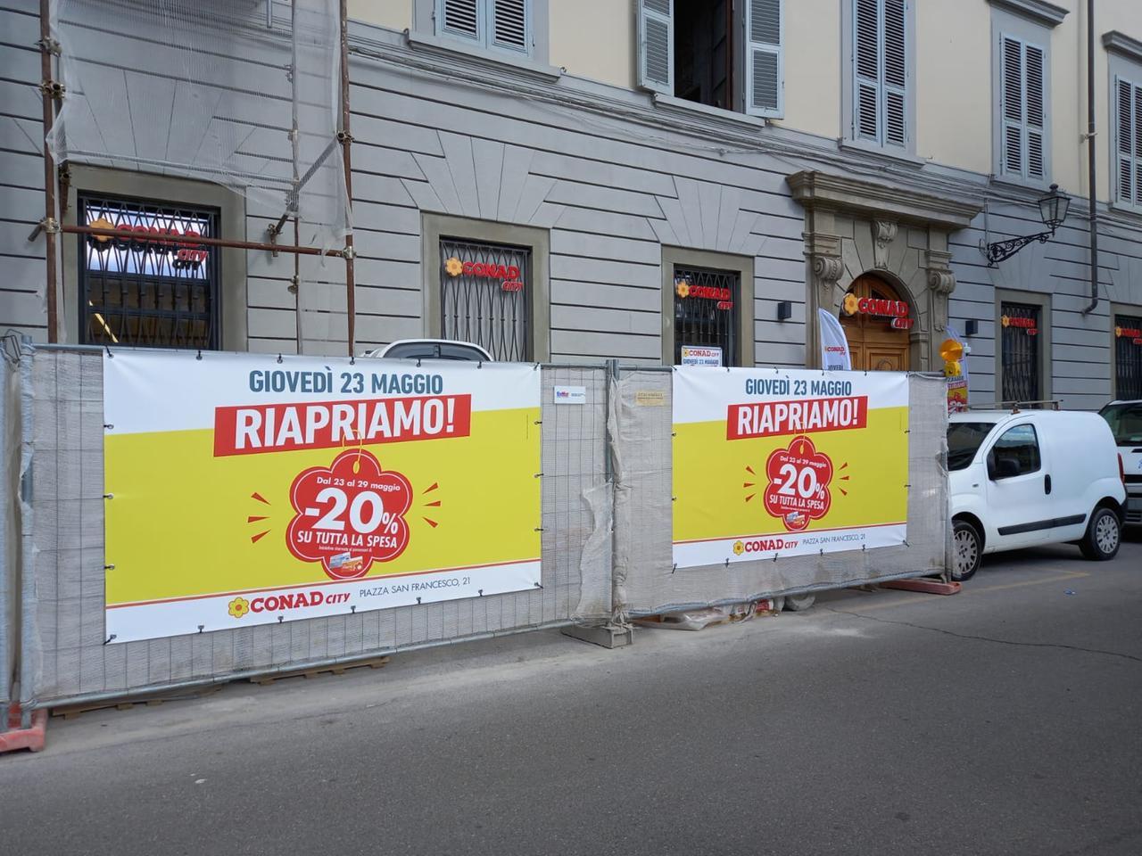 Prato, riapre la Conad in centro e fa lo sconto del 20% sulla spesa