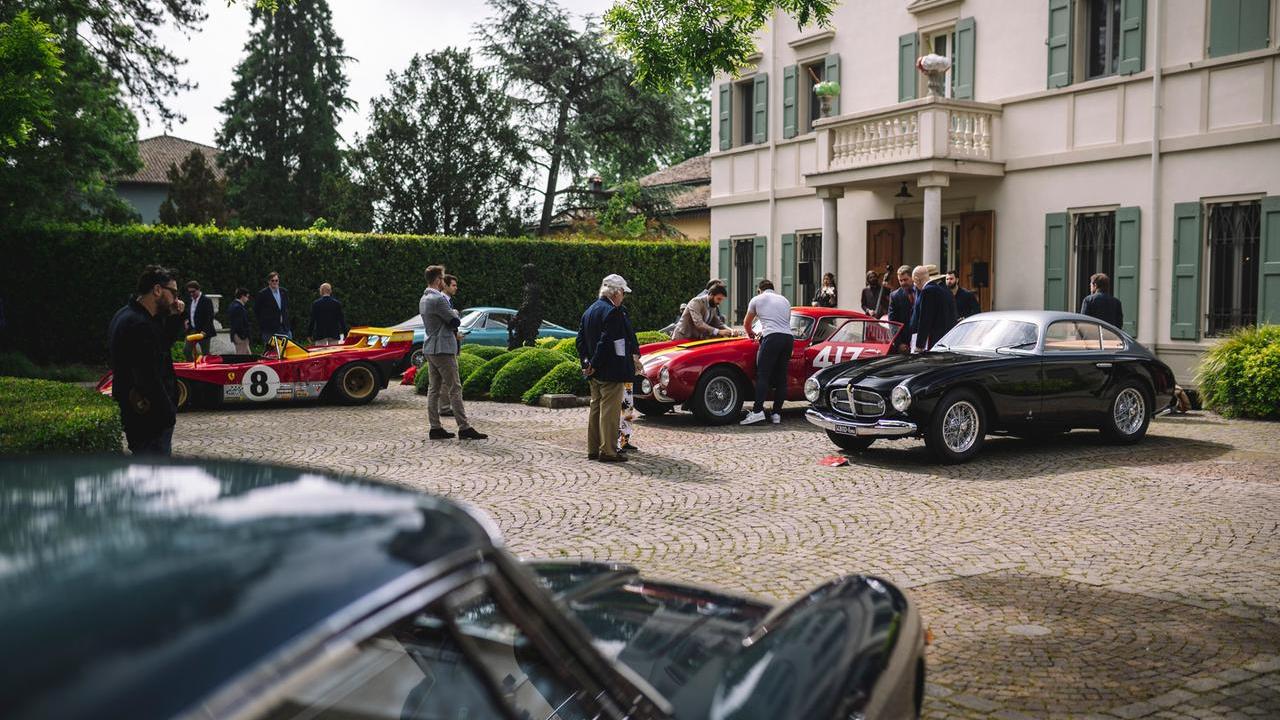 Cavallino Classic: le Ferrari più belle ospiti da Massimo Bottura e in sfilata a Modena e Maranello