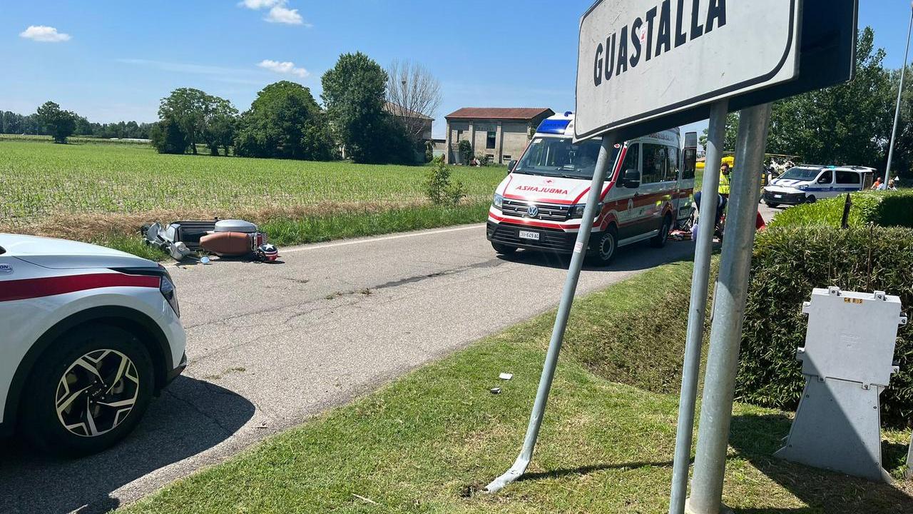 Guastalla: in scooter contro un cartello stradale, 48enne ferito in modo serio