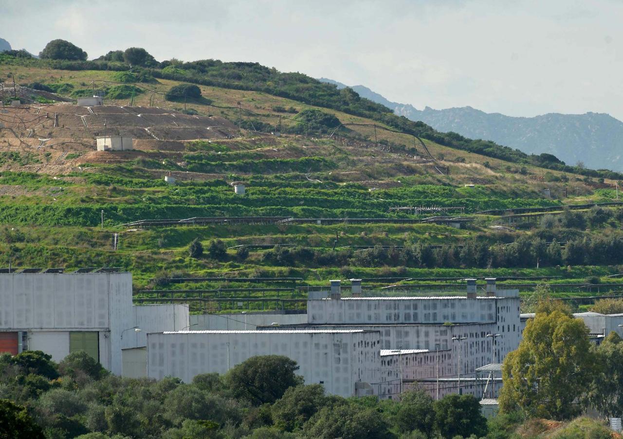 Olbia, stop ai miasmi della discarica: l’impianto verso la ristrutturazione
