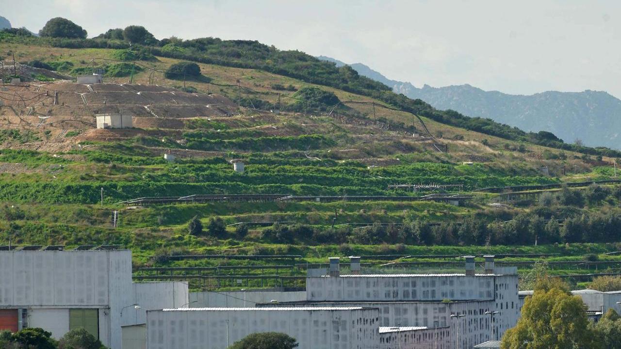 Olbia, stop ai miasmi della discarica: l’impianto verso la ristrutturazione