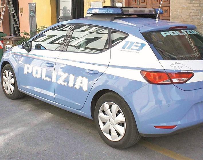 Ferrara, prostituta rapinata da un cliente
