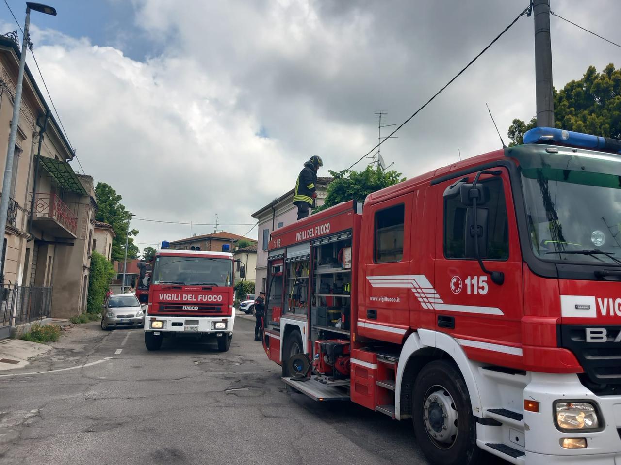 Incendio nella cucina di un’abitazione a Pieve di Guastalla, cinque intossicati