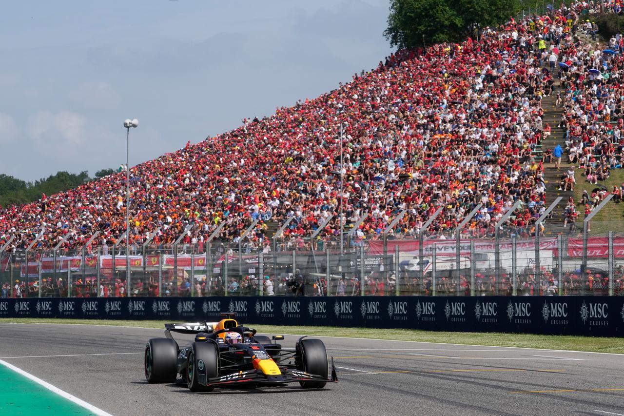 Formula Uno, Verstappen vince il Gran premio dell’Emilia-Romagna e Leclerc arriva terzo