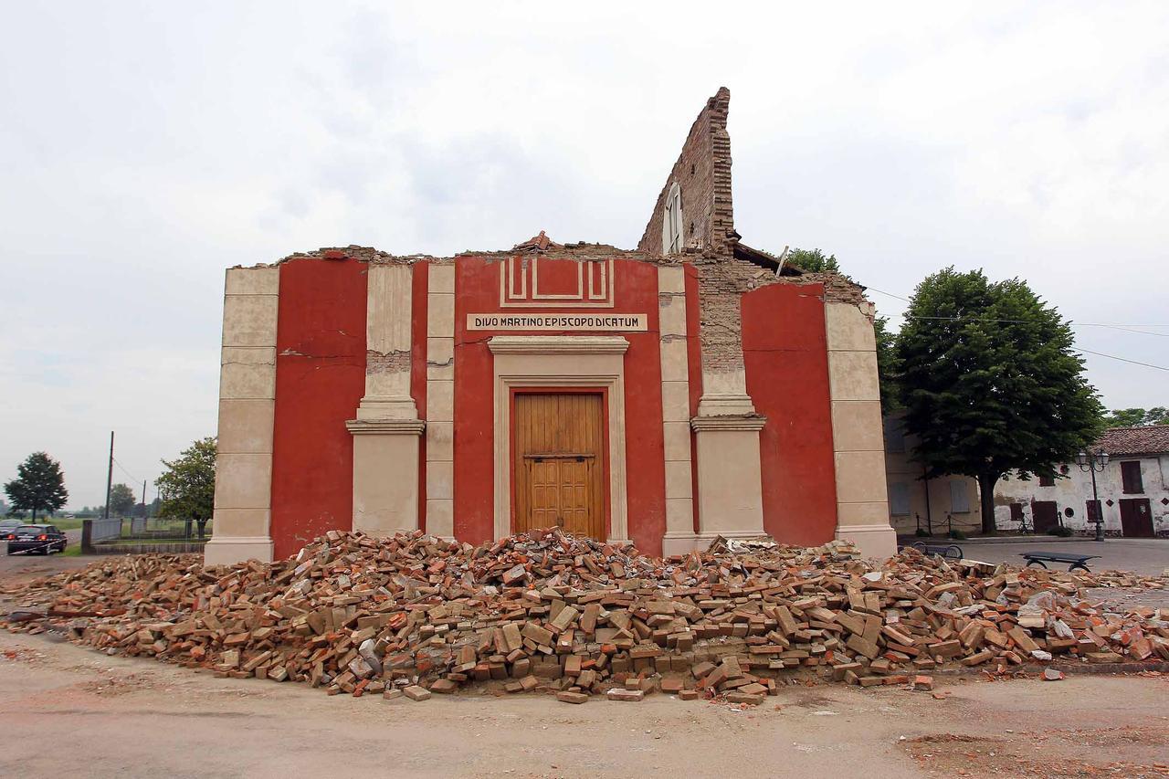 Terremoto, 12 anni fa la scossa: la paura e la forza di rialzarsi