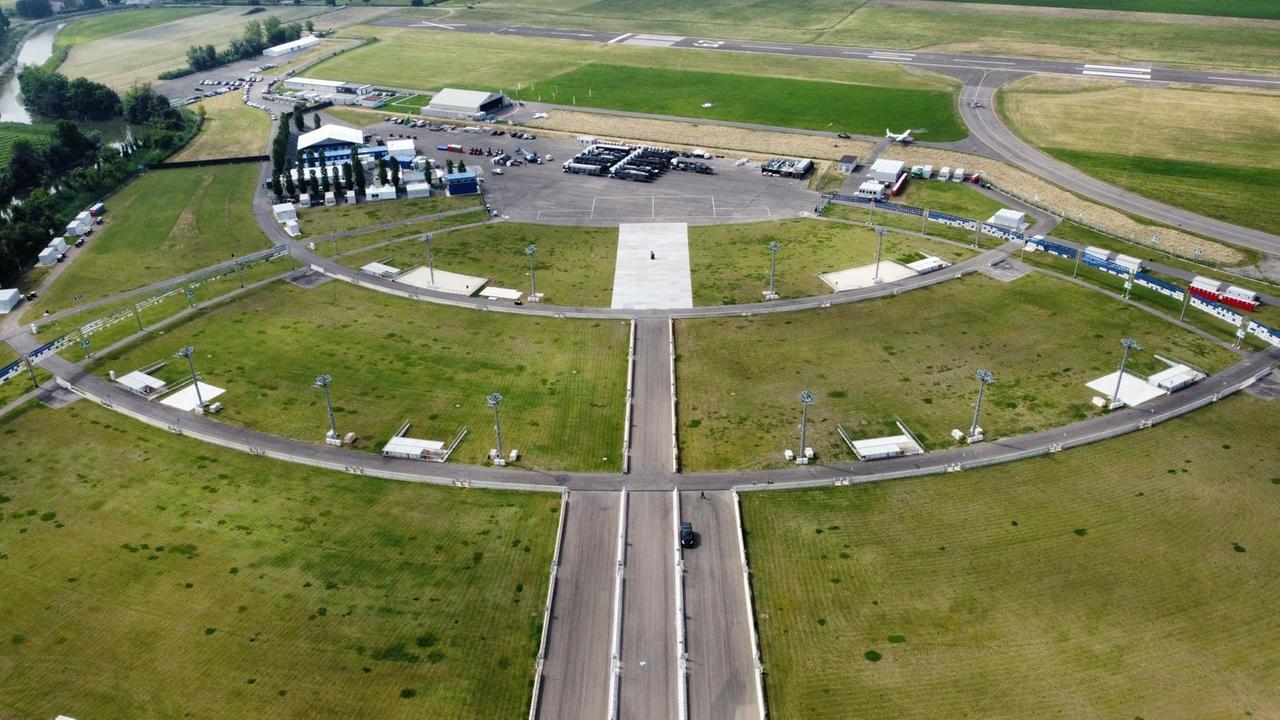 Ac/Dc, iniziati i lavori per il palco del concerto del 25 maggio