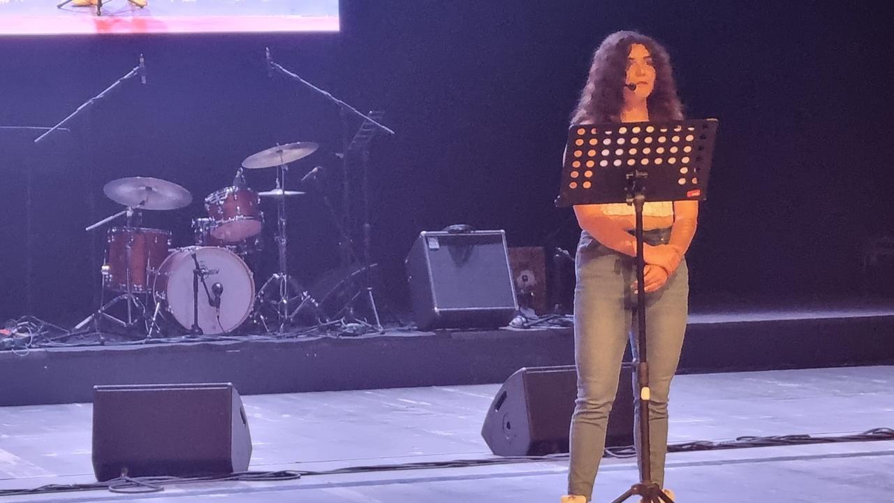 Esibizioni, reading, racconti e applausi: è la festa della Nuov@Scuola sul palco del teatro comunale di Sassari