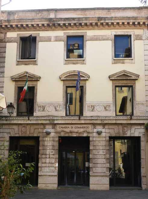 Lucca, la Camera di commercio vende i suoi immobili e riduce la sede