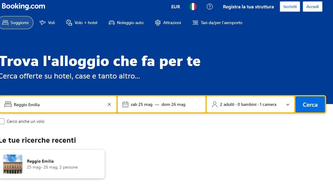 Ac/Dc, su Booking la stanza meno cara a Reggio Emilia supera i 335 euro