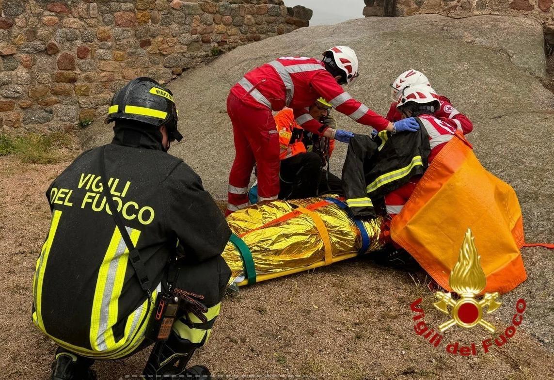 Olbia, scivola al castello di Pedres e si ferisce: escursionista in ospedale