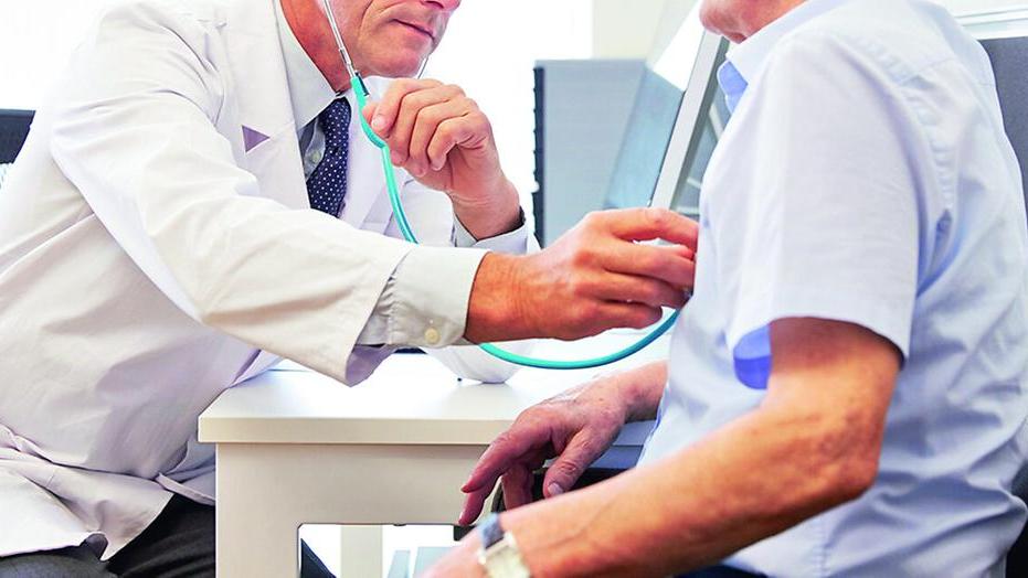 È scontro tra Armando Bartolazzi e l’ordine dei medici