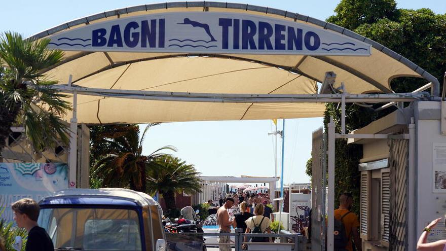 L'ingresso dei bagni Tirreno