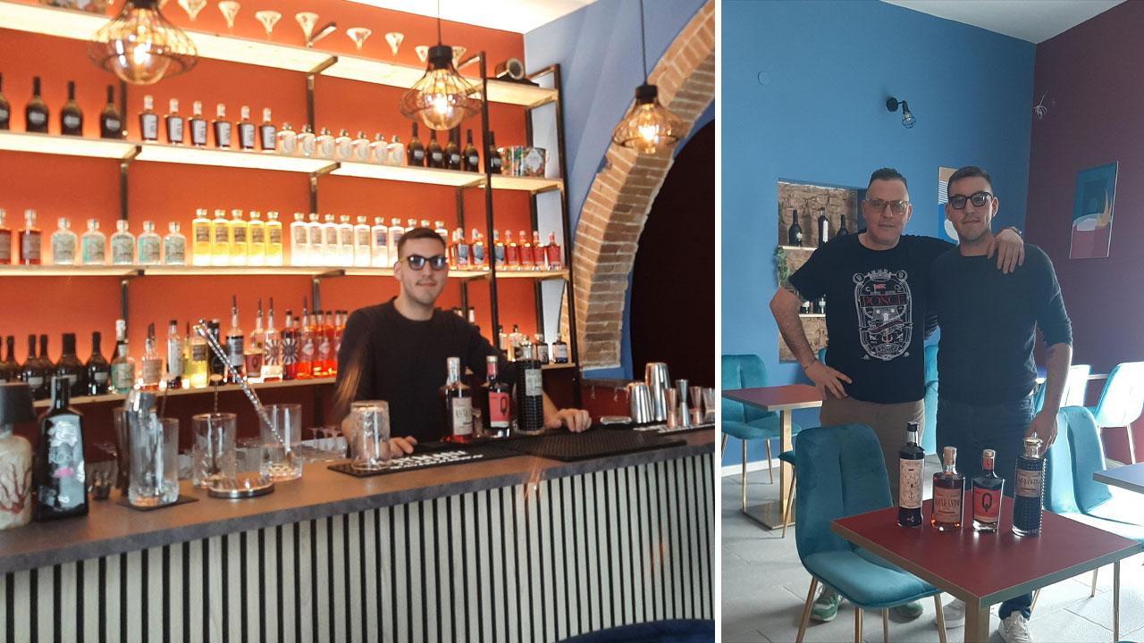 A sinistra Piercristian Elettrico dietro al bancone e accanto col padre Fabio dentro al locale