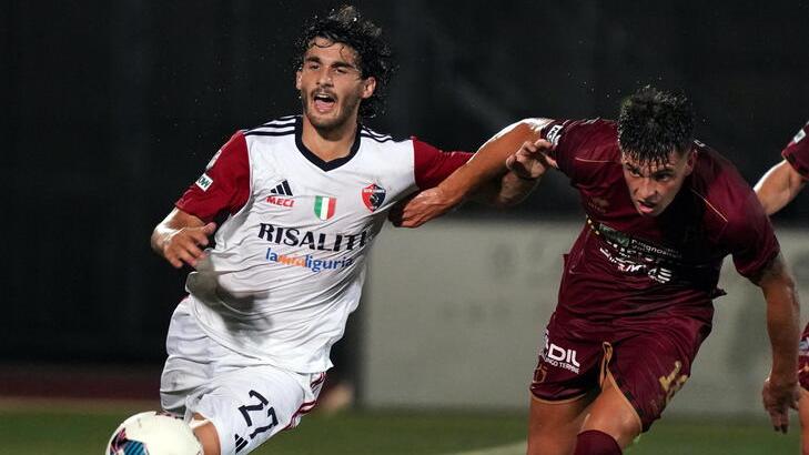 Matteo Guidi in azione con la maglia del Pontedera (foto Silvi)
