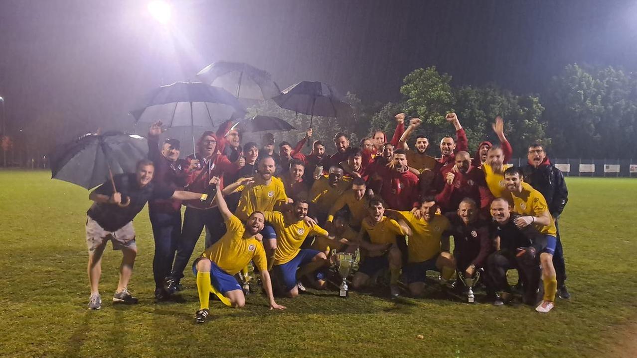 I Kickers Narnali festeggiano al termine della finale
