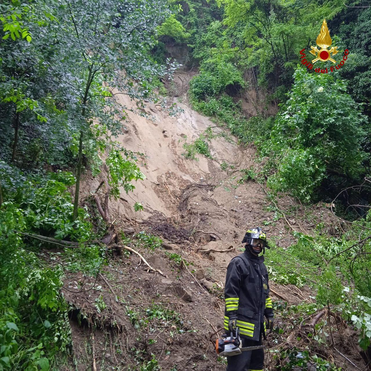 Maltempo nel Modenese, frana a Savignano dopo il nubifragio