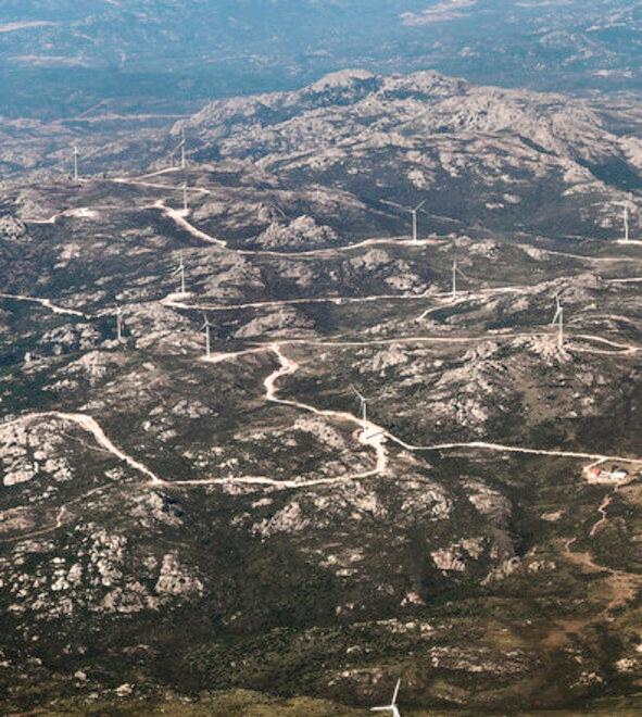 L'ex sindaco Giovanni Satta: «Orgoglioso di avere detto sì alle 69 pale tra Buddusò e Alà»