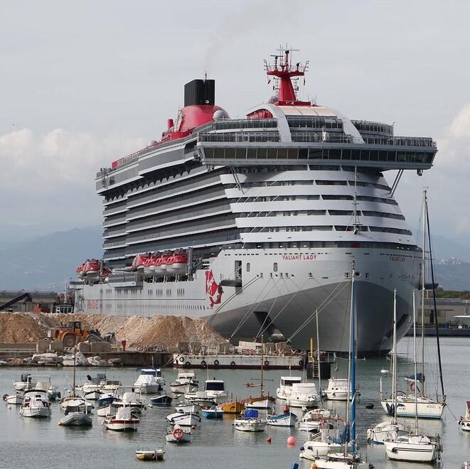 Porto di Carrara, crocieristi dimezzati. E alla Spezia si batte il record