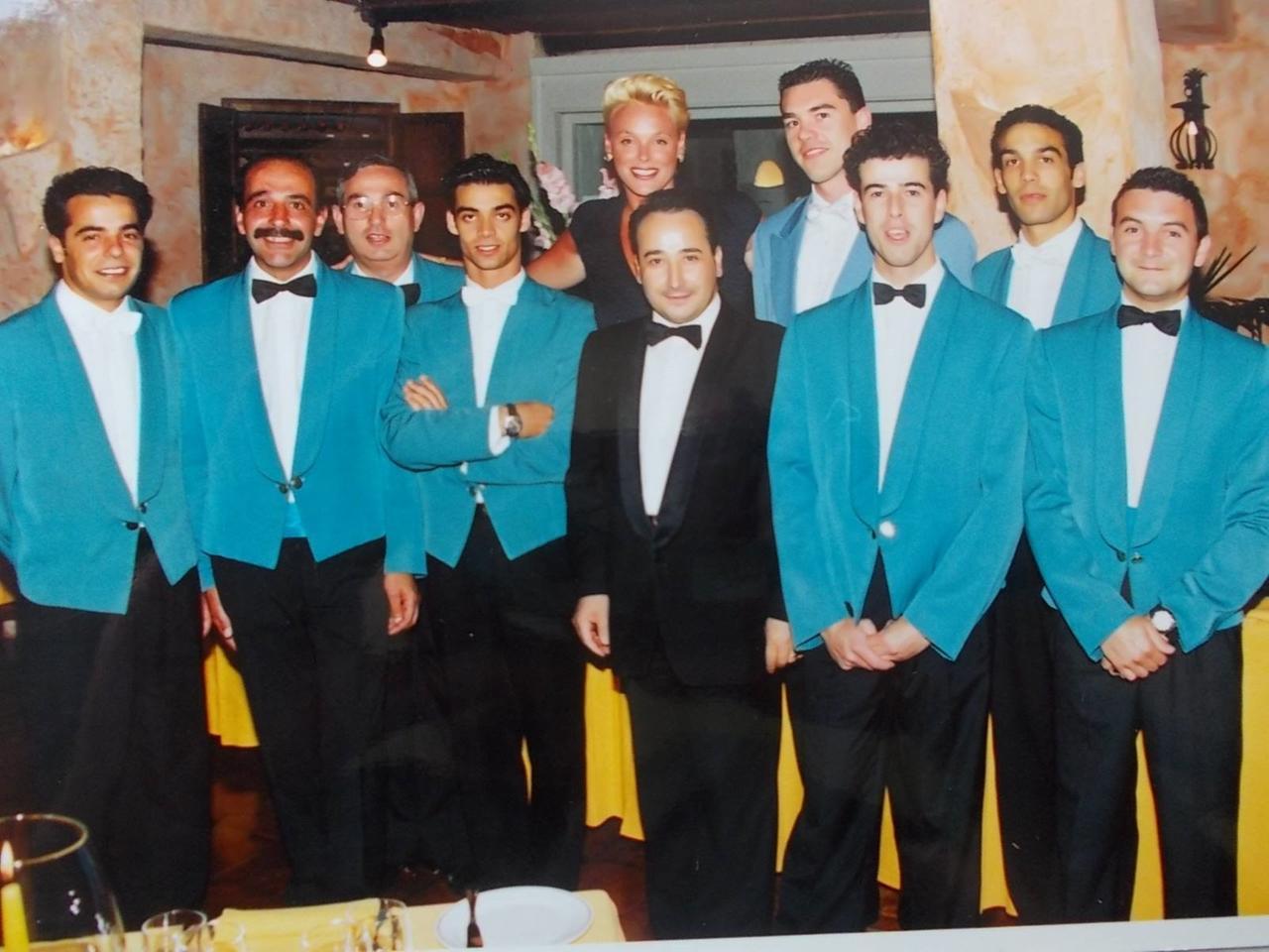 Il maître Nando Curreli all'Hotel Cervo con la modella Brigitte Nielsen