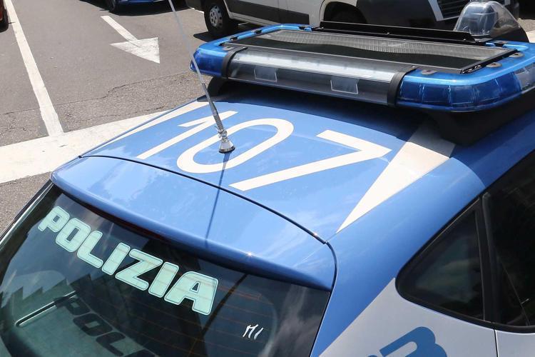 Sparatoria in strada a Roma: ferita una donna di 81 anni
