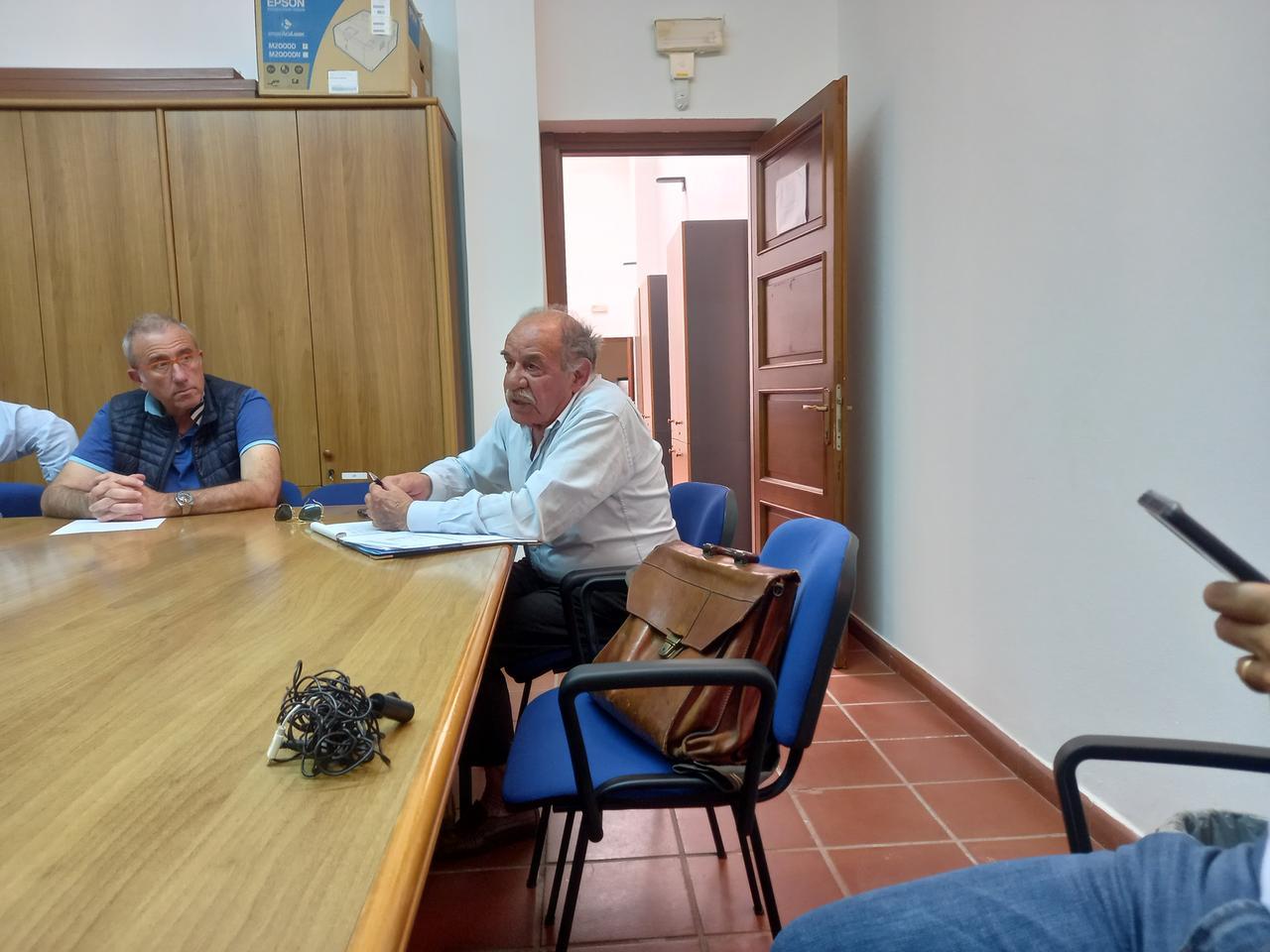 
	Gianni Salis, presidente di Marine Oristanesi,&nbsp;durante il suo intervento

