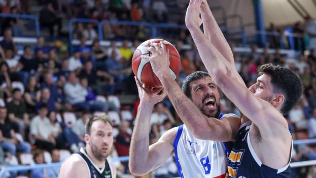 Ferrara Basket stavolta non fa regali: domina Fidenza e va a gara 3