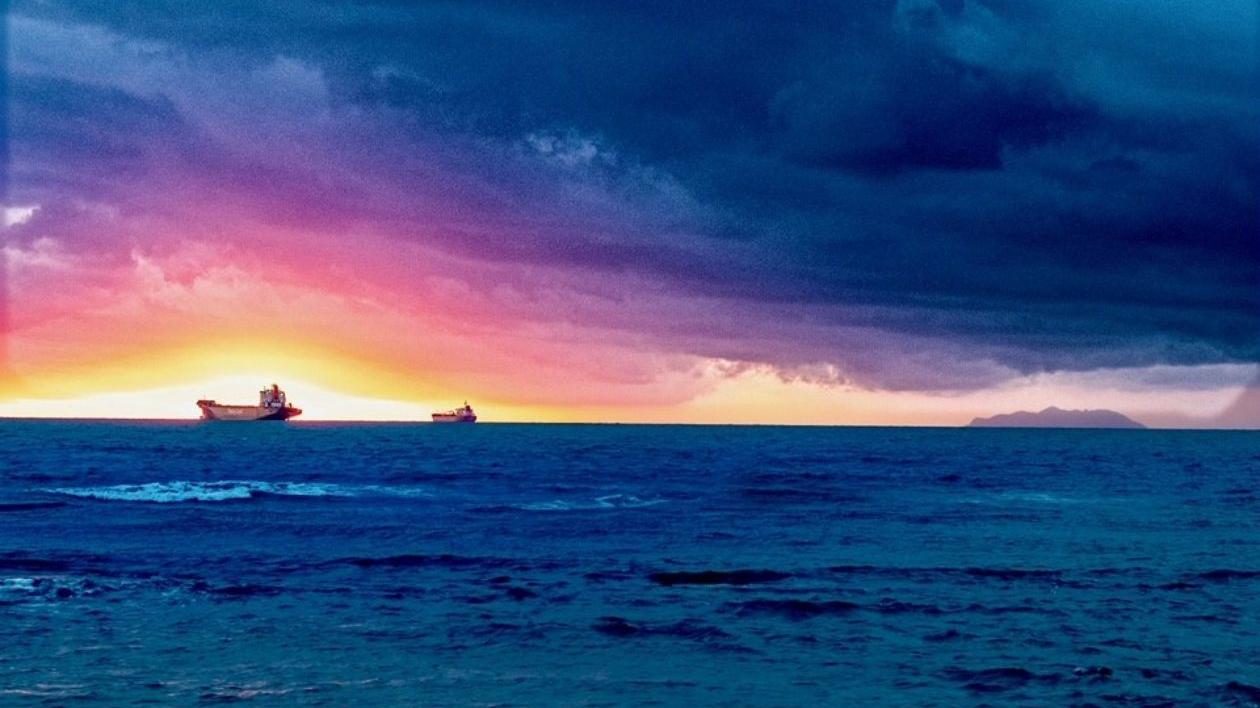 Paolo Belloni e il suo tramonto dai Tre Ponti di Livorno: buon venerdì