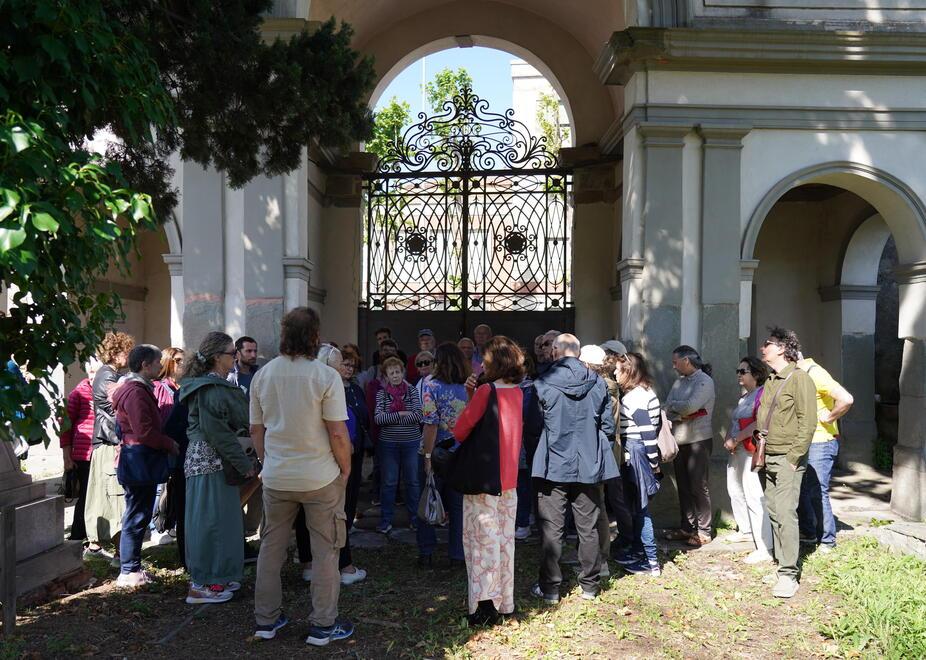 Cimiteri aperti, passeggiata nella memoria tra greci, ebrei e olandesi: benvenuti nella storia di Livorno<br>
