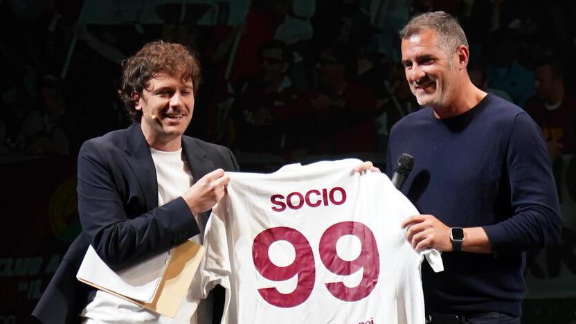 L’assist di Cristiano Lucarelli al piano Locatelli: «Progetto per chi ama il Livorno, io ci sono»