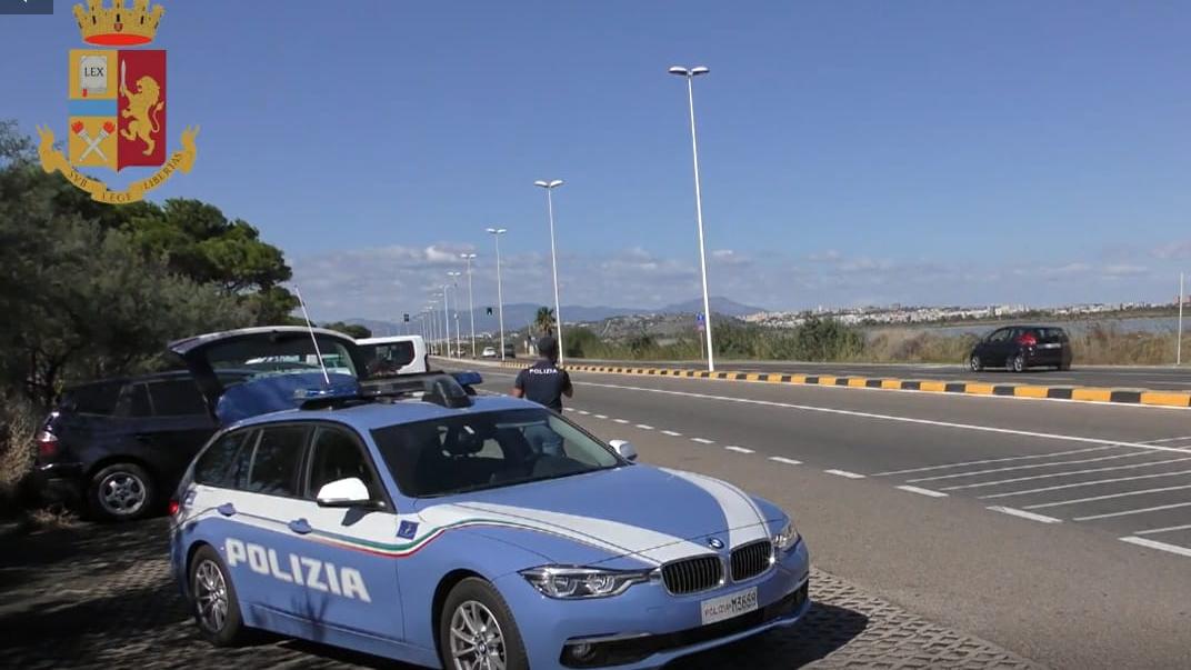 Officine e autocarrozzerie irregolari nel Cagliaritano: 7 denunce e l’arresto di un operatore che deteneva droga e un ordigno esplosivo