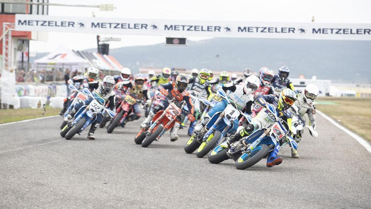 Una gara del mondiale Supermoto