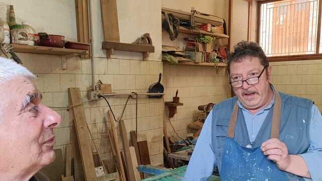 I racconti di chi abita a Nughedu San Nicolò: «Non si fanno più figli, noi per rimanere qui ci inventiamo il lavoro»