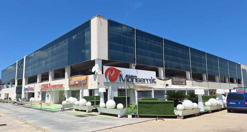 Sassari, la Galleria Monserràt all’asta fallimentare: offerte da 5 milioni