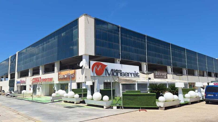 Sassari, la Galleria Monserràt all’asta fallimentare: offerte da 5 milioni