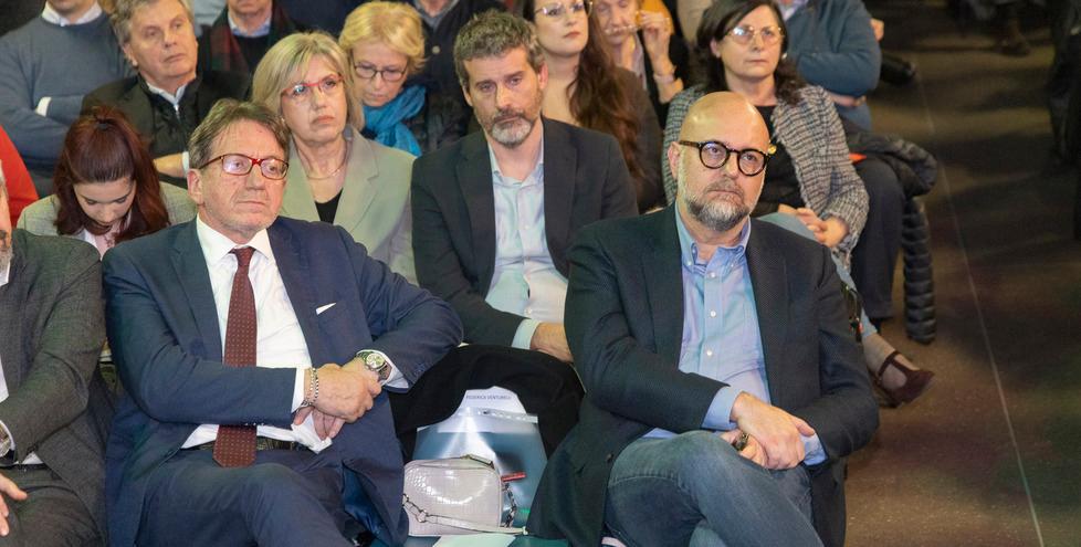 Modena, i tagli del governo ai Comuni virtuosi fanno scoppiare l’ira di Muzzarelli: «Una follia»