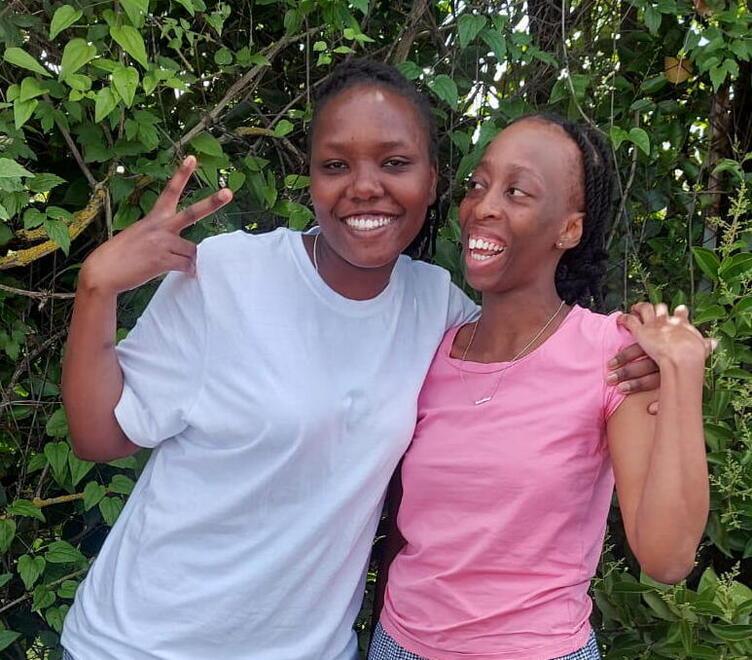 A sinistra Dorcas Mutundu, a destra Jasmine Mphela